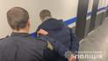 Надел маску, достал нож и вежливо попросил деньги: в Одессе задержали мужчину за разбойное нападение (видео)
