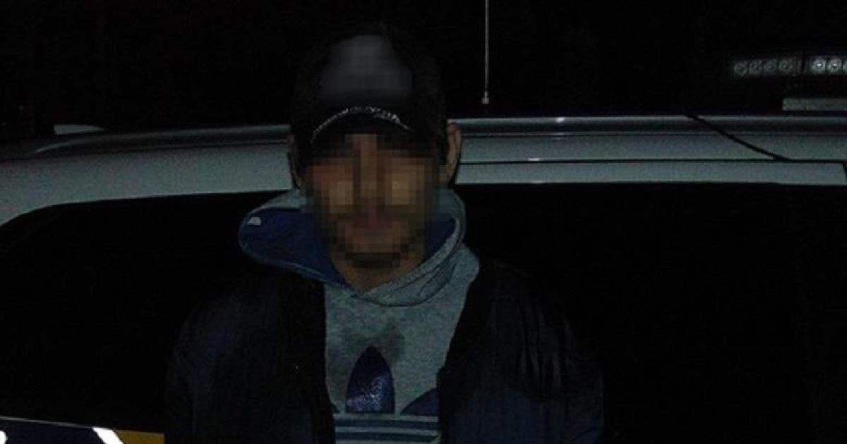 Відбилась та наздогнала: у Києві 18-річна дівчина затримала злодія, який пограбував її посеред вулиці