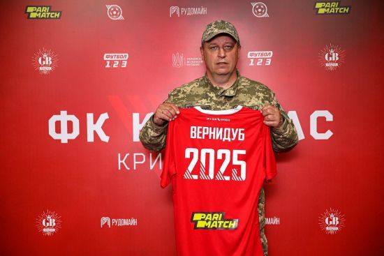Вернидуб показав патріотичне татуювання та розповів, як поєднує службу в ЗСУ з тренерською роботою