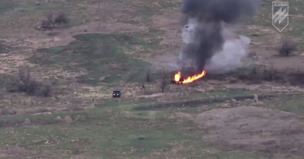 "Азов" показав ефектні кадри роботи по техніці й піхоті ворога