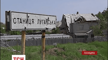 Возле поселка Новотошковское на Луганщине продолжаются бои