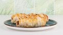 Как приготовить копченую курицу с сыром в тесте