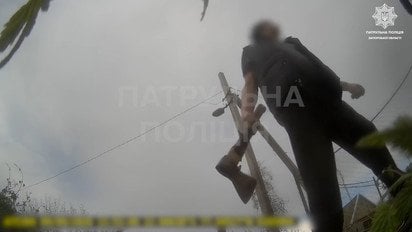 У Запоріжжі чоловік з сокирою напав на патрульних
