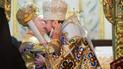 Історична мить. Предстоятелю Православної церкви України нарешті вручили Томос