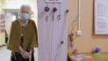 Коронавирус не утихает: британские школьники остаются дома, а исландцы получают сертификаты о прививках