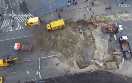 ТСН показала нові кадри початку затоплення Ocean Plaza в Києві