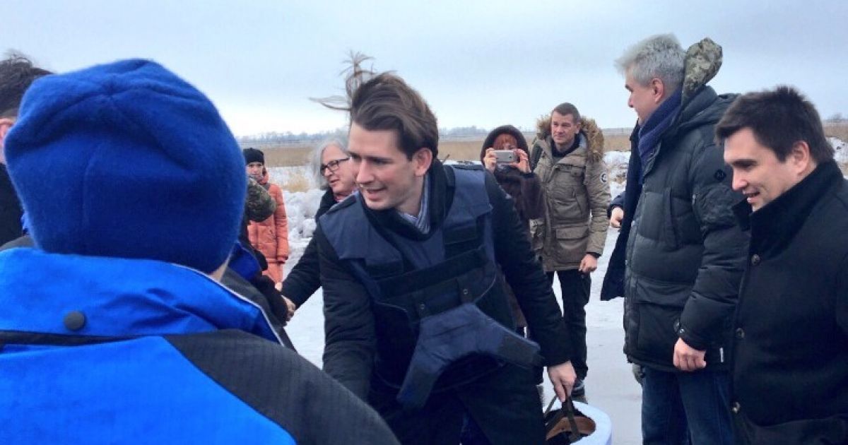 Клімкін та курц прибули в Маріуполь _4 / © twitter/МЗС України