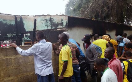 В Либерии 27 детей погибли во время пожара в школе