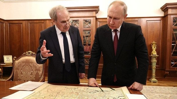 Манипуляции Путина: он передал Трампу "документы" об Украине, в СНБО отреагировали