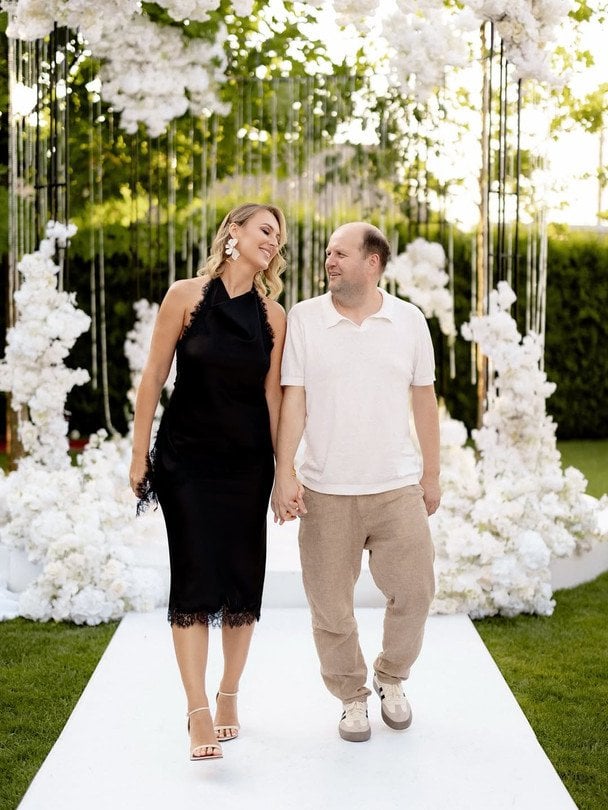 Віктор Бронюк з дружиною  / © instagram.com/tetiana_broniuk