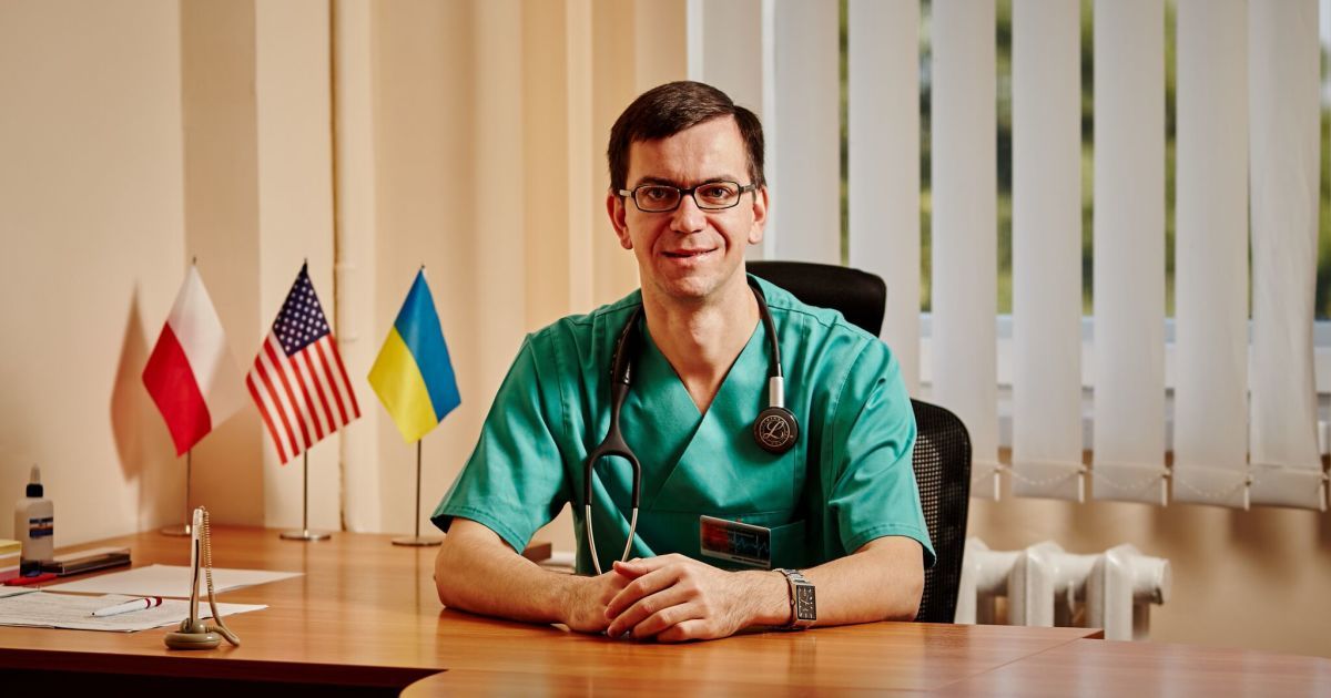 Павел Сільковський стажировался в США, а также ездил с благотворительной медицинской миссии в Гаити, и в Кению