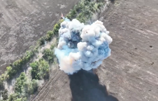 Дрон успішно знищив черговий танк окупантів – вибухове відео