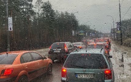 Погода на пятницу: в Украине местами небольшой дождь и мокрый снег