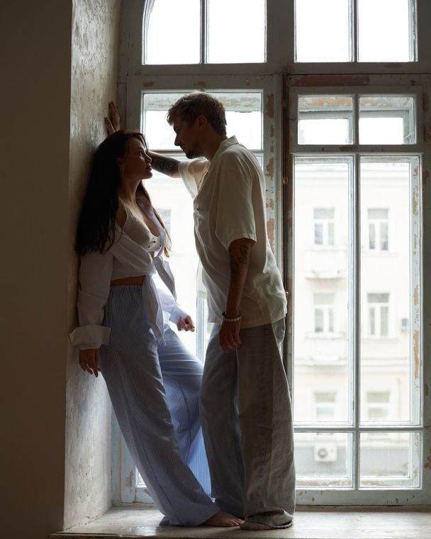 Позитив с супругой Юлией Сахневич / © instagram.com/positiff