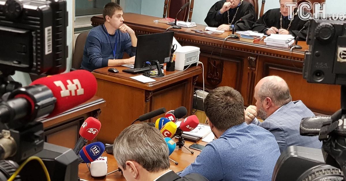 Рассмотрение апелляции прошло под пристальным вниманием прессы, сам Аваков-младший присутствовал на суде