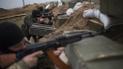 Бойовики накрили артилерією українські позиції біля Золотого. ТСН отримала ексклюзивні кадри обстрілів