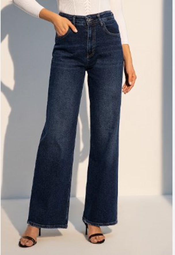 Модные джинсы для женщин за с чем носить, фото