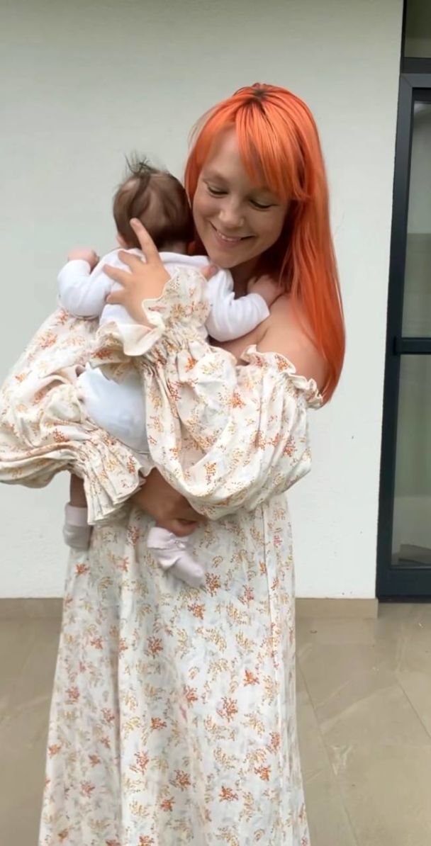 Светлана Тарабарова с младшей дочерью / © instagram.com/tarabarova