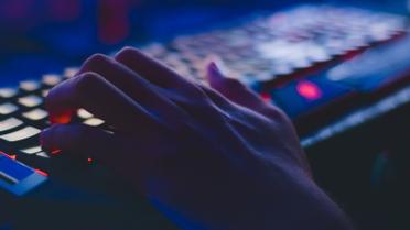 Українцям надходять небезпечні листи: поліція попереджає про загрозу