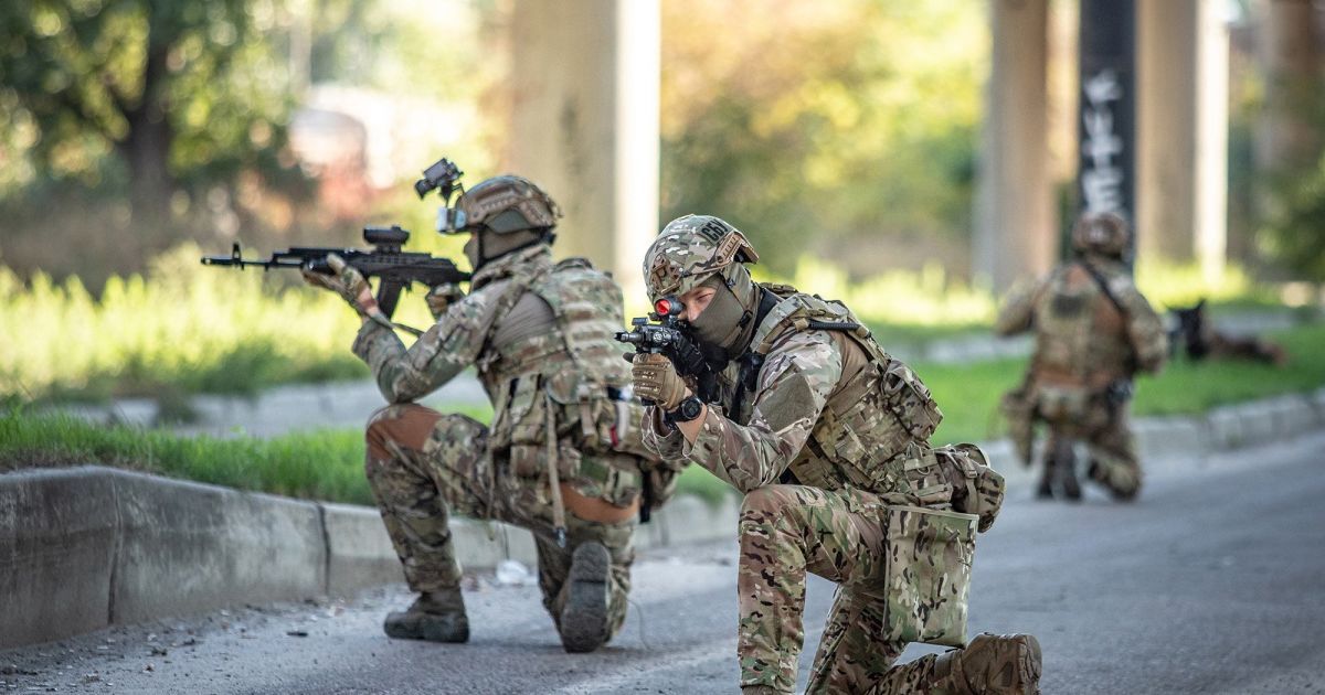 Тези про “асвабадітєлєй” та заклики до зміни меж України: СБУ оголосила у міжнародний розшук екснардепа від “Партії регіонів”