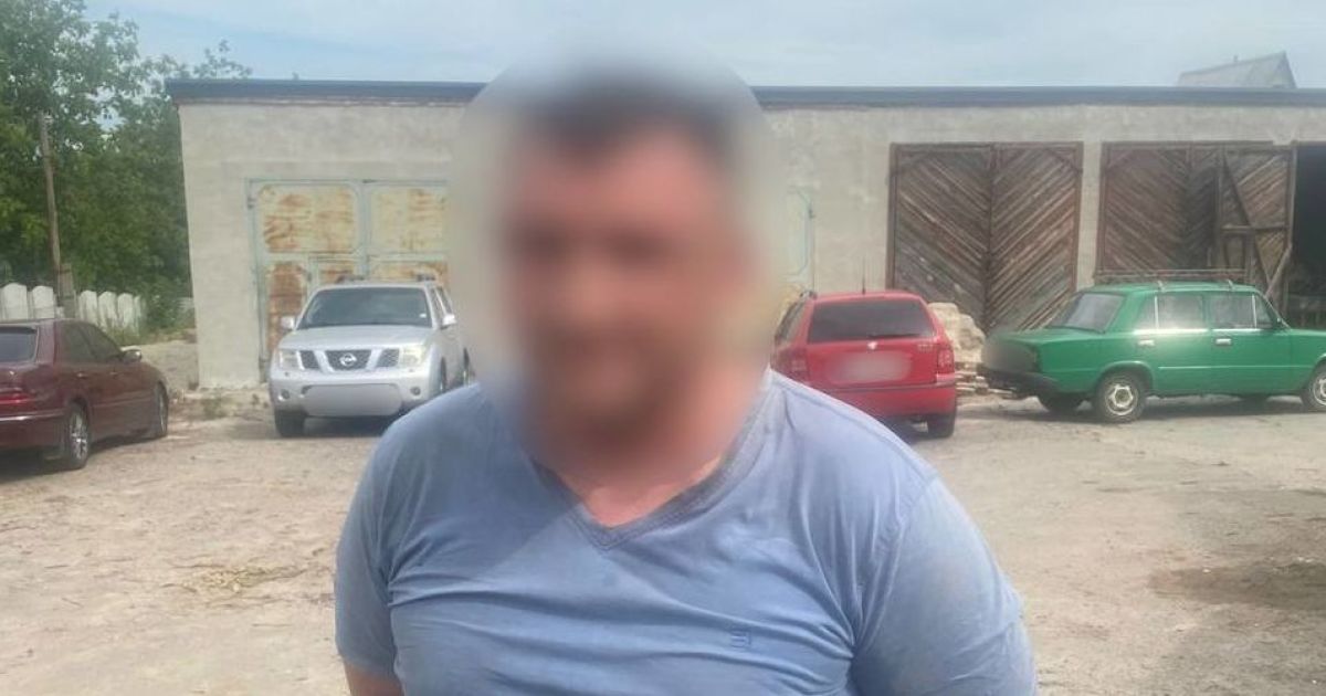 Делок задержан во время незаконной продажи военнослужащим трех автомобилей на сумму 537 тысяч гривен