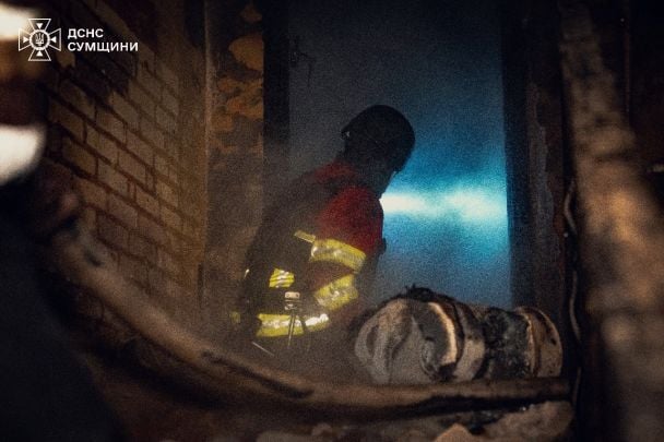 Наслідки атаки на Суми вночі проти 4 лютого. / © Управління ДСНС у Сумській області