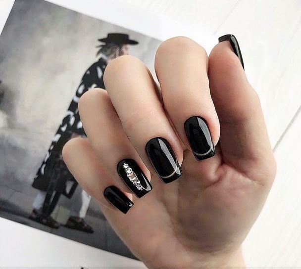 Які кольори манікюру на піку популярності 2024 року / © pixabay.com