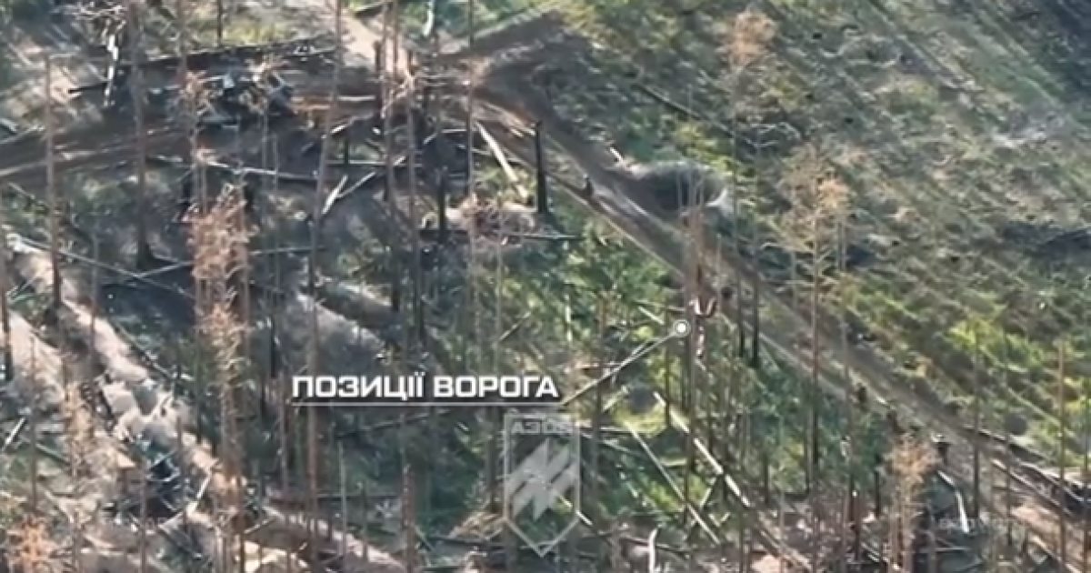 Артиллеристы "Азова" уничтожили важную инженерную технику противника / Фото: скрин видео "Азова"