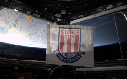 Астронавт зробив неймовірний різдвяний подарунок англійському клубові в космосі
