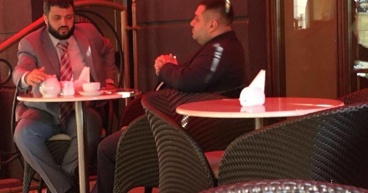 Нардепа от "БПП" застали со скандальным прокурором из группировки "Лысые птицы"