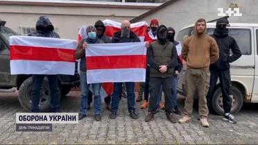 Війна в Україні: перші іноземні добровольці уже на позиціях на околицях Києва