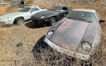 В США под открытым небом обнаружили коллекцию заброшенных Porsche: фото
