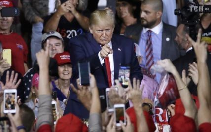 Трамп висміяв учасника мітингу через зайву вагу. Потім виявилося, що він його прихильник