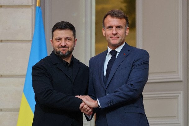 Зеленський провів розмову з Макроном: що обговорюв