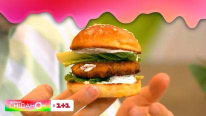 Апетитний фішбургер від Сніданку: простий рецепт бургера з рибно-овочевою котлетою