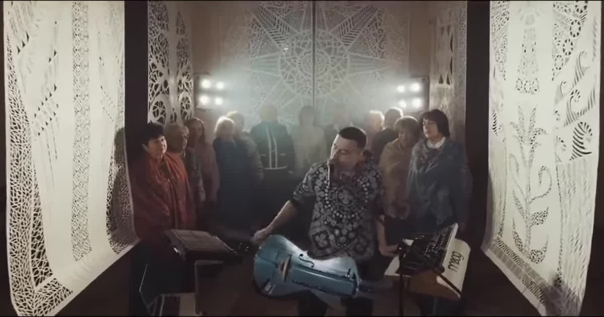 Львів’янин заміксував “Щедрий вечір, добрий вечір” із електронною музикою та лірою