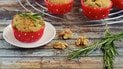 Маффины с соленым розмарином и медовым маслом