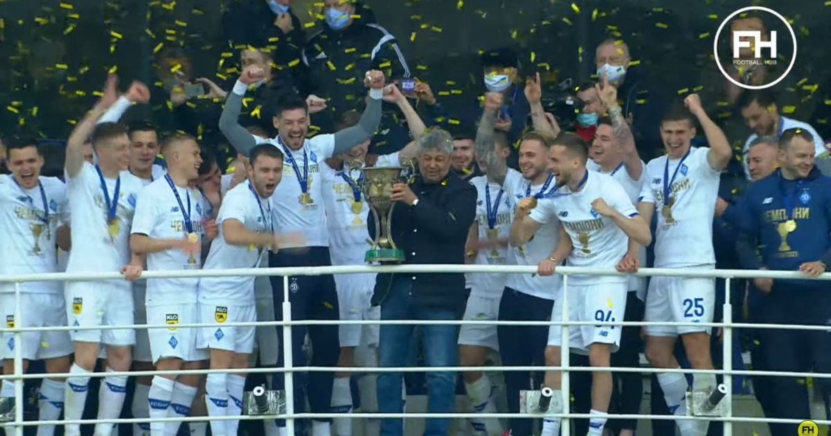 Обливання шампанським, салют і підкидання Луческу: як "Динамо" святкувало завоювання чемпіонства