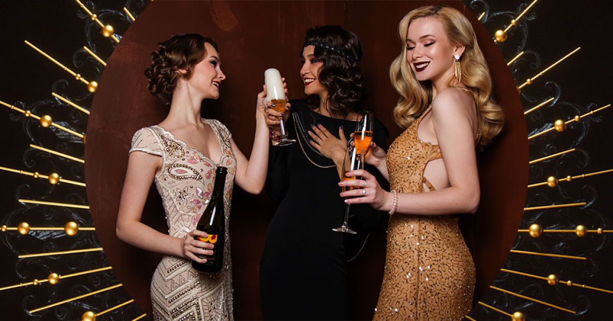 Ножки в руки: как правильно держать бокалы с вином и шампанским