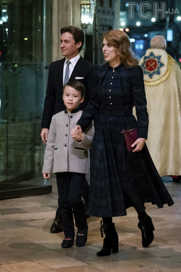 Принцеса Беатріс із чоловіком Едоардо та сином Крістофером / © Associated Press