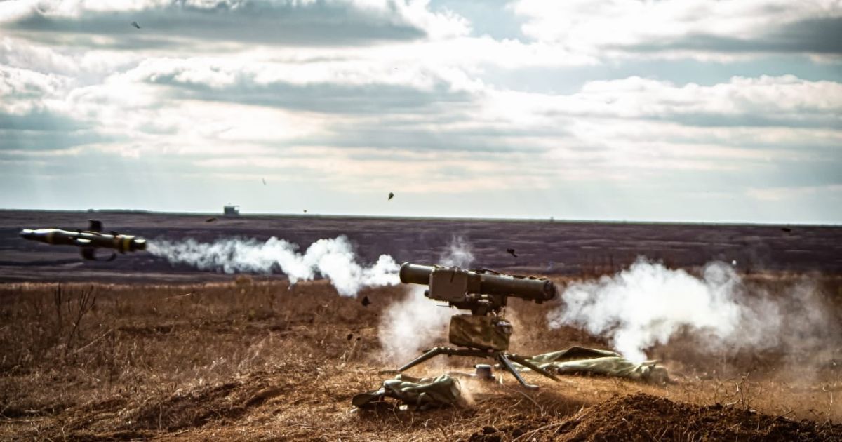 Ситуація на Донбасі: бойовики атакують наших бійців з важкого озброєння 