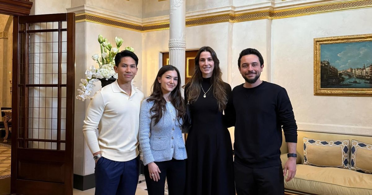 Кронпринц Хусейн, принцесса Раджва с принцем Абдулом Матином и принцессой Анишей Росной из Брунея