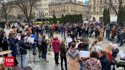 В центре Львова состоялась акция с призывом к странам Запада закрыть небо над Украиной