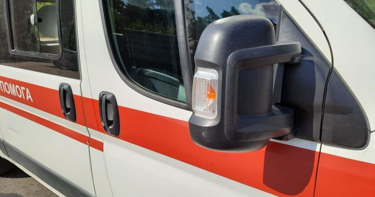 У важкому стані: на Буковині госпіталізували чоловіка із переохолодженням