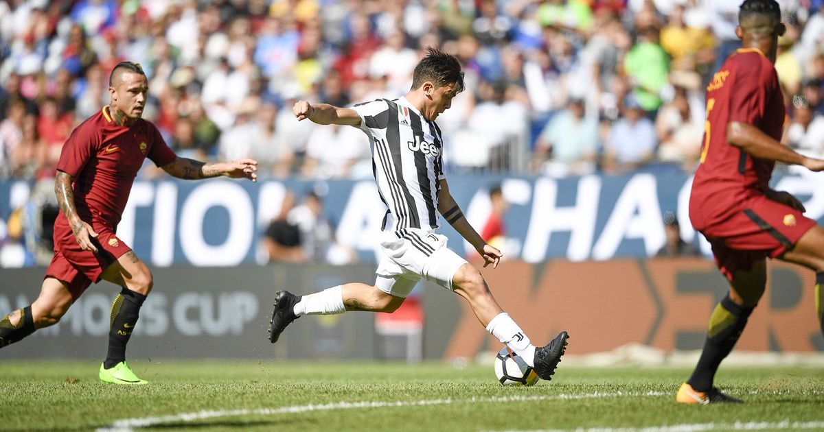 "Барселона" продовжує "полювати" на форварда "Ювентуса" Дібалу