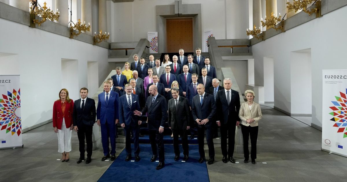 Країни ЄС домовилися спільно ізолювати Росію через війну в Україні: "В цьому ми єдині"