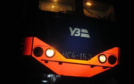 Йшов колією назустріч: у Львівській області потяг збив на смерть чоловіка (фото)