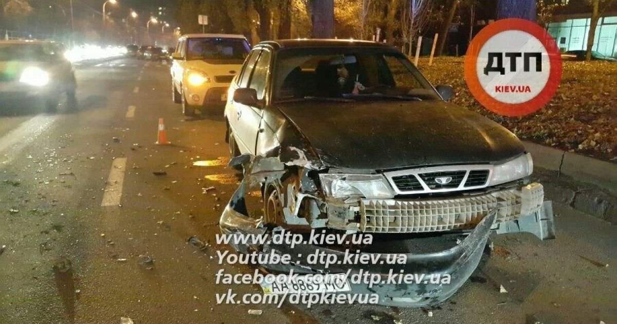 В Киеве произошло масштабное ДТП с погоней и стрельбой_2 / © dtp.kiev.ua