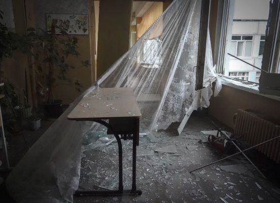 Окупанти вдарили по Нікополю з Ураганів" і "Градів", дрон-камікадзе поцілив у ліцей в Кривому Розі - ОВА