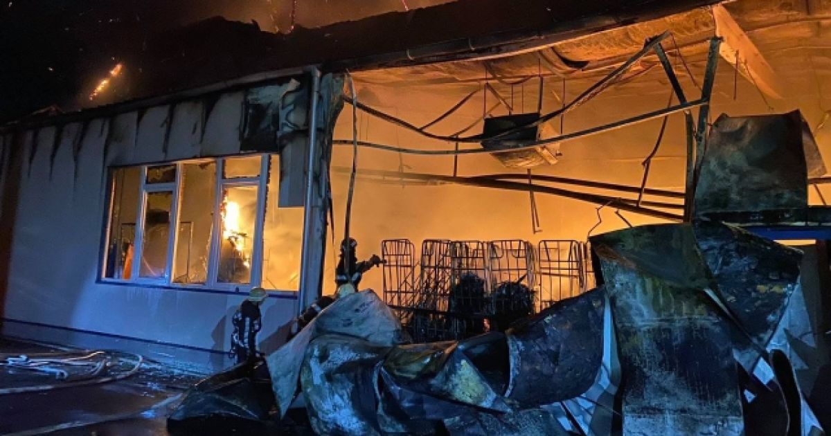 пожежа на лижній фабриці в Мукачево_9 / © Mukachevo.net